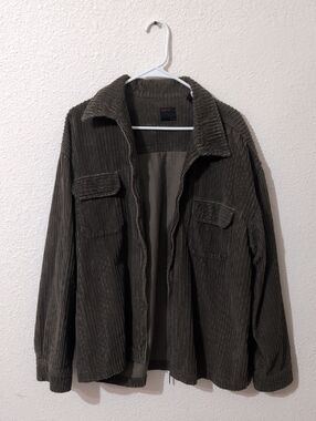 Men's Lightweight Corduroy Shirt Jacket in Olive Green
